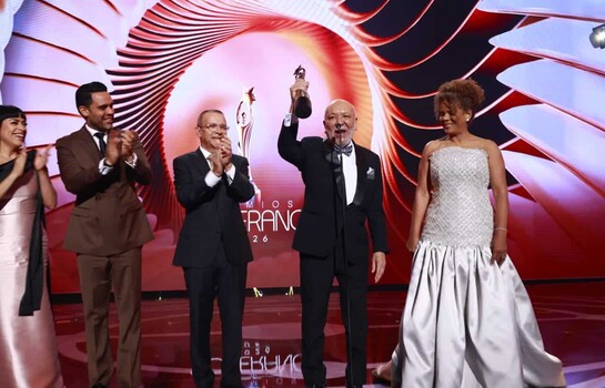 Jochy Santos recibe el Gran Soberano con un llamado al respeto en los medios de comunicaci&oacute;n