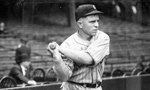 Joe Sewell, poncharlo era una misi&oacute;n dif&iacute;cil