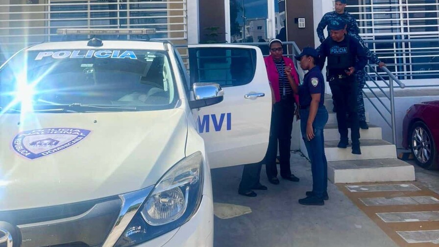 La Polic&iacute;a detiene a una mujer en Santiago por presunta agresi&oacute;n a un menor captada en video