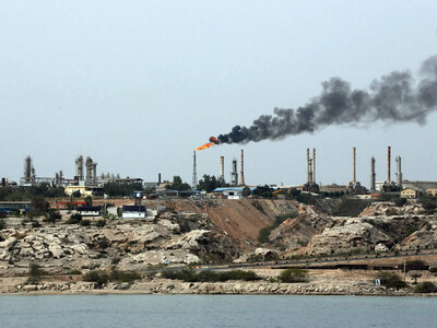Alcanzada en un ataque iraní la refinería de Haifa en Israel