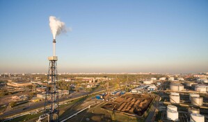 La subida del gas natural se modera hasta el 17 %, por debajo de los 64 euros