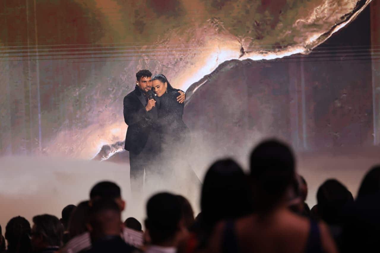 Bark y Martha Heredia en el tributo p&oacute;stumo durante la gala transmitida por Color Visi&oacute;n.