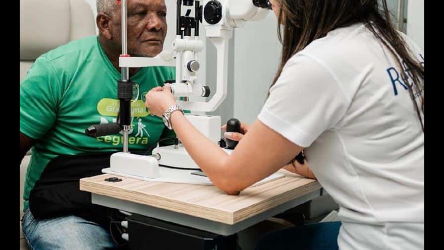 Más de 270 personas reciben atención en jornada gratuita de detección de glaucoma en Cristo Rey