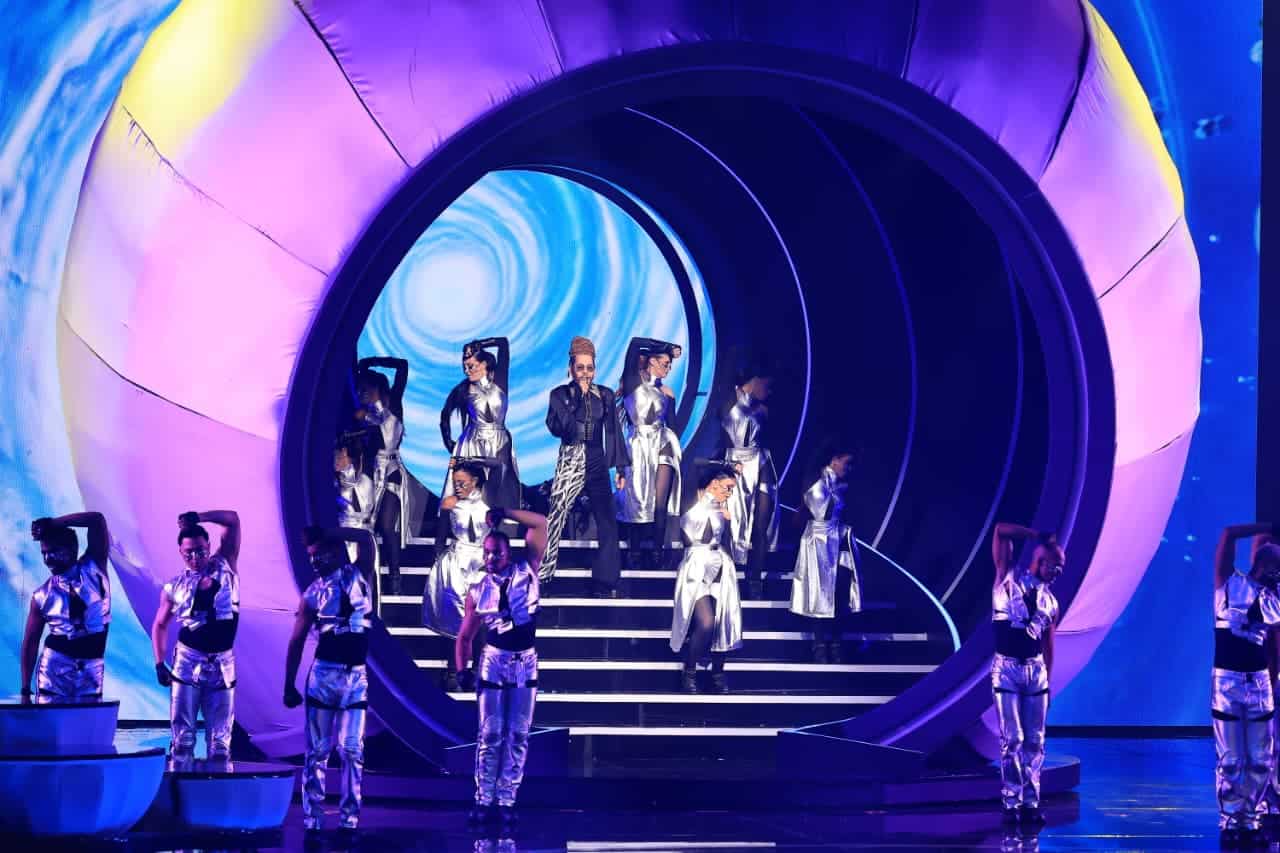 To&ntilde;o Rosario en escena.