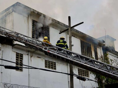 Se registra incendio en almacén de Banreservas; no hay heridos