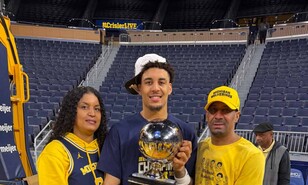 Yaxel Lendeborg, el primer dominicano que conforma el primer equipo de baloncesto de la NCAA