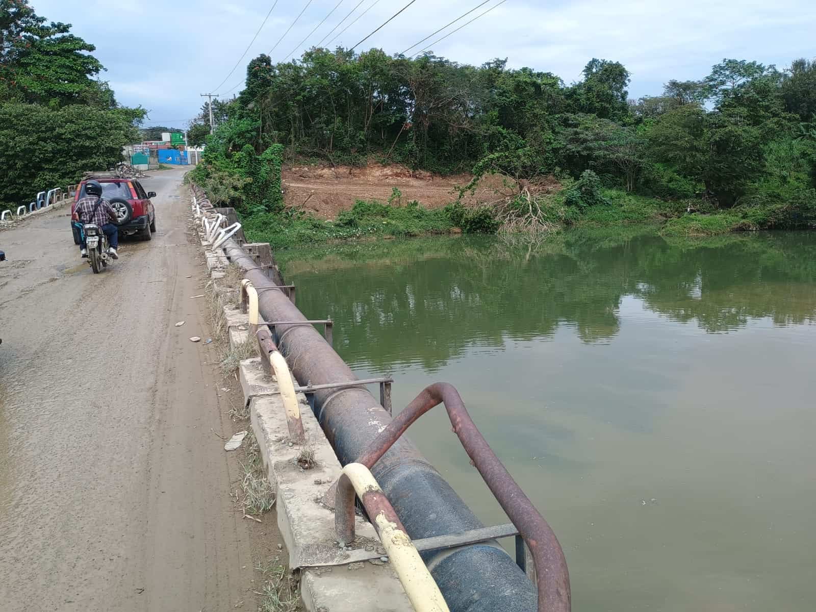 Diario Libre/puente sobre el rio Manoguayabo.