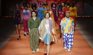 Colecci&oacute;n de &Aacute;gatha Ruiz de la Prada resalta elementos naturales y tradicionales