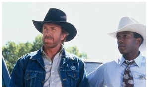 Chuck Norris, el ranger de Texas que pele&oacute; con Bruce Lee y protagoniz&oacute; bromas en internet