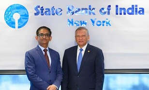 Presidente ejecutivo de Banreservas realiza visita al State Bank of India en EE. UU.