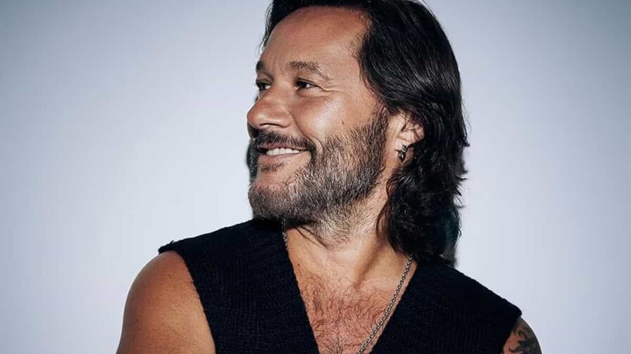 Diego Torres vuelve a M&eacute;xico con nuevo &aacute;lbum y gui&ntilde;os al regional mexicano