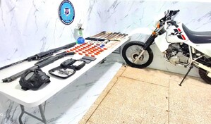 Desmantelan presunta banda dedicada al robo de motocicletas en Villa Riva