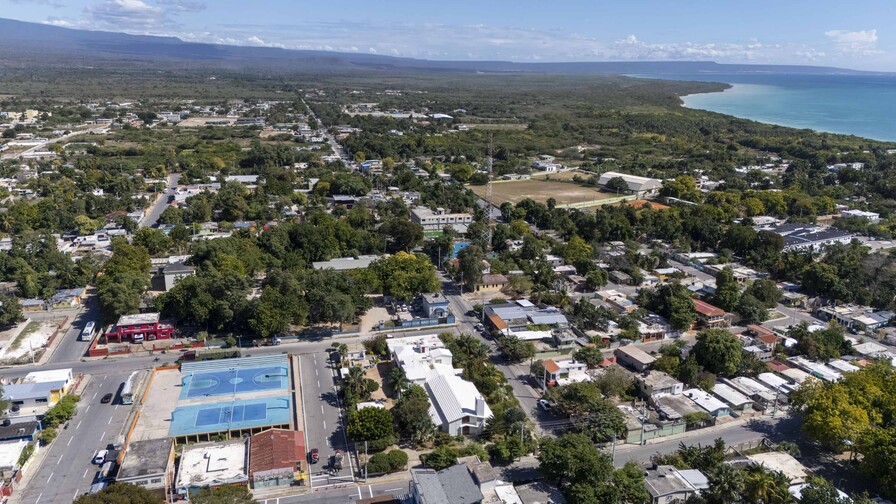 Turismo, tierras raras y puerto espacial: obras que ilusionan a Pedernales con su futuro econ&oacute;mico
