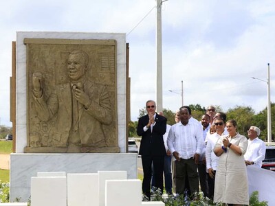 Avenida Ecológica es bautizada oficialmente como José Fco. Peña Gómez
