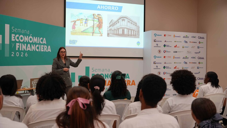 Banco Santa Cruz fomenta la cultura del ahorro en la Semana Econ&oacute;mica y Financiera 2026