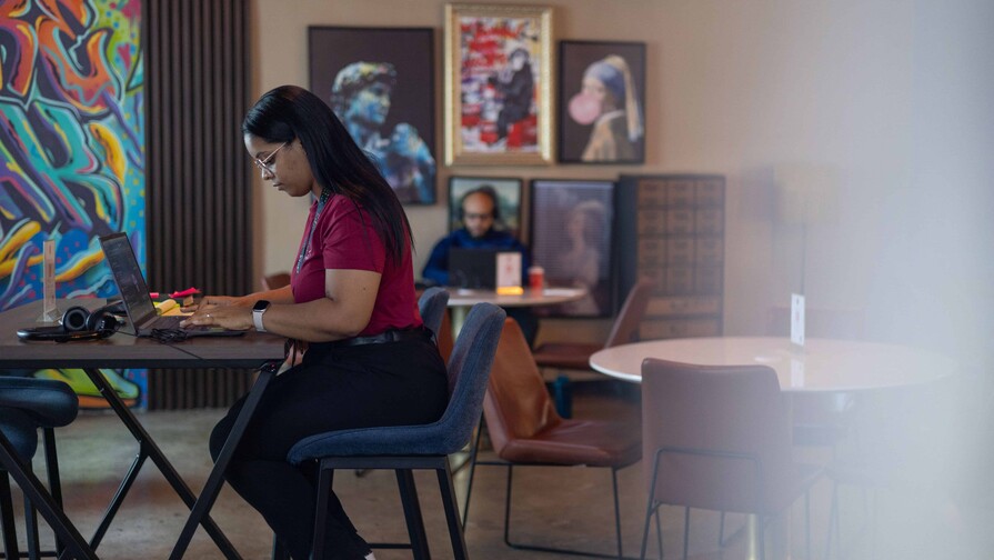 Teletrabajo, pensiones y más cobertura: las novedades del nuevo Reglamento de Riesgos Laborales Teletrabajo, pensiones y más cobertura: las novedades del nuevo Reglamento de Riesgos Laborales