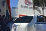 Tiroteo en Cinema Centro deja un vigilante privado muerto y un policía herido