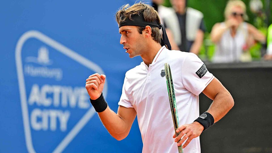 El argentino Etcheverry accede a la tercera ronda del Masters 1000 de Miami El argentino Etcheverry accede a la tercera ronda del Masters 1000 de Miami