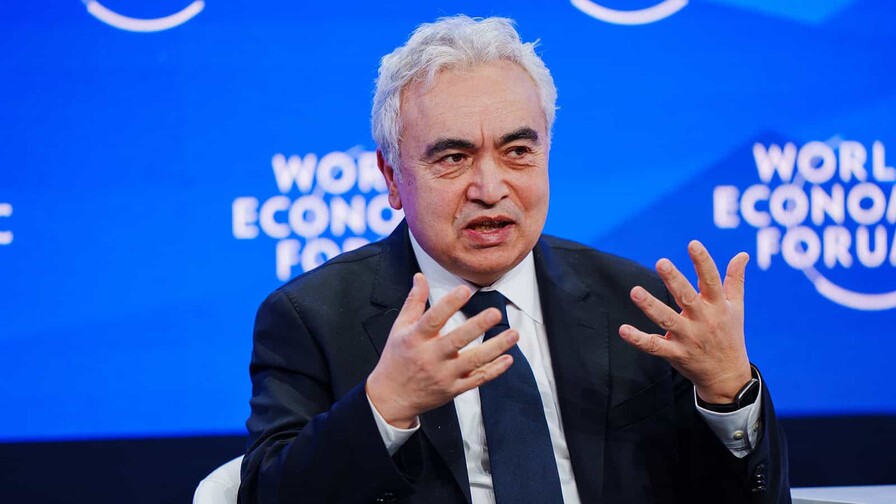 El mundo podría enfrentar su peor crisis energética en décadas, advierte la AIE