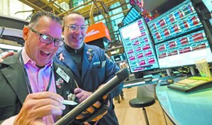 Wall Street cierra al alza por comentarios de Trump sobre Irán