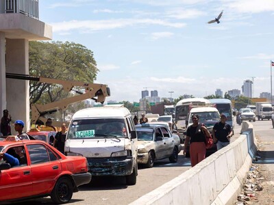 Ciudadanos reaccionan a medidas en RD por Guerra del Golfo
