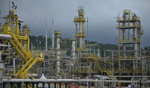 Petr&oacute;leo oscila, bolsas asi&aacute;ticas caen por ultim&aacute;tum de Trump a Ir&aacute;n