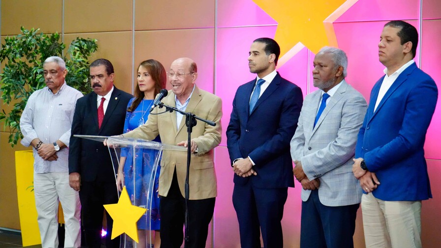 PLD exige plan de austeridad y advierte que la crisis requiere sacrificios PLD exige plan de austeridad y advierte que la crisis requiere sacrificios