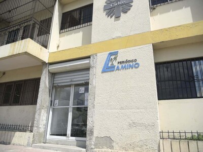 Roban equipos en oficinas del periódico Camino en Santiago