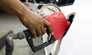 Economista dice RD est&aacute; ante un eufemismo por subsidio y cobro de impuestos a combustibles