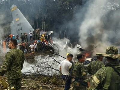 Aumenta a 66 la cifra de muertos en el accidente de avión en Colombia