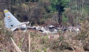 Accidente de avi&oacute;n militar colombiano deja 69 muertos al concluir las tareas de rescate