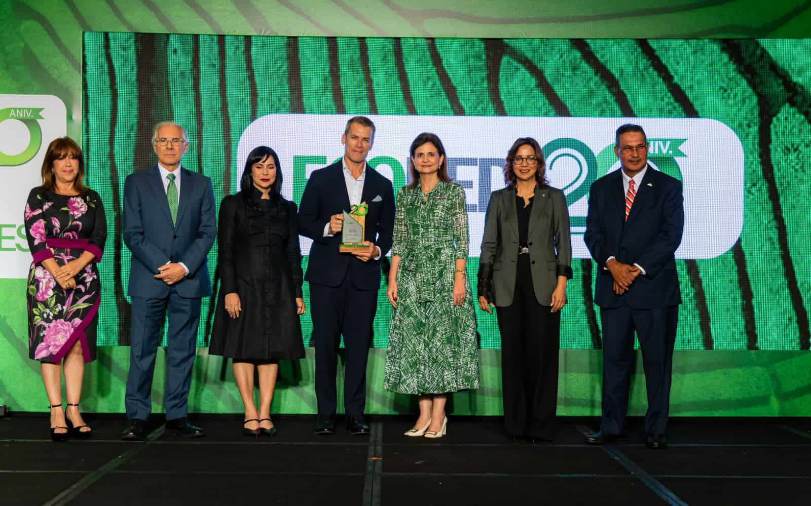 Jake Kheel, de la Fundaci&oacute;n Puntacana, fue homenajeado.