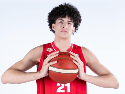 El mexicano Karim López se declara elegible para la NBA