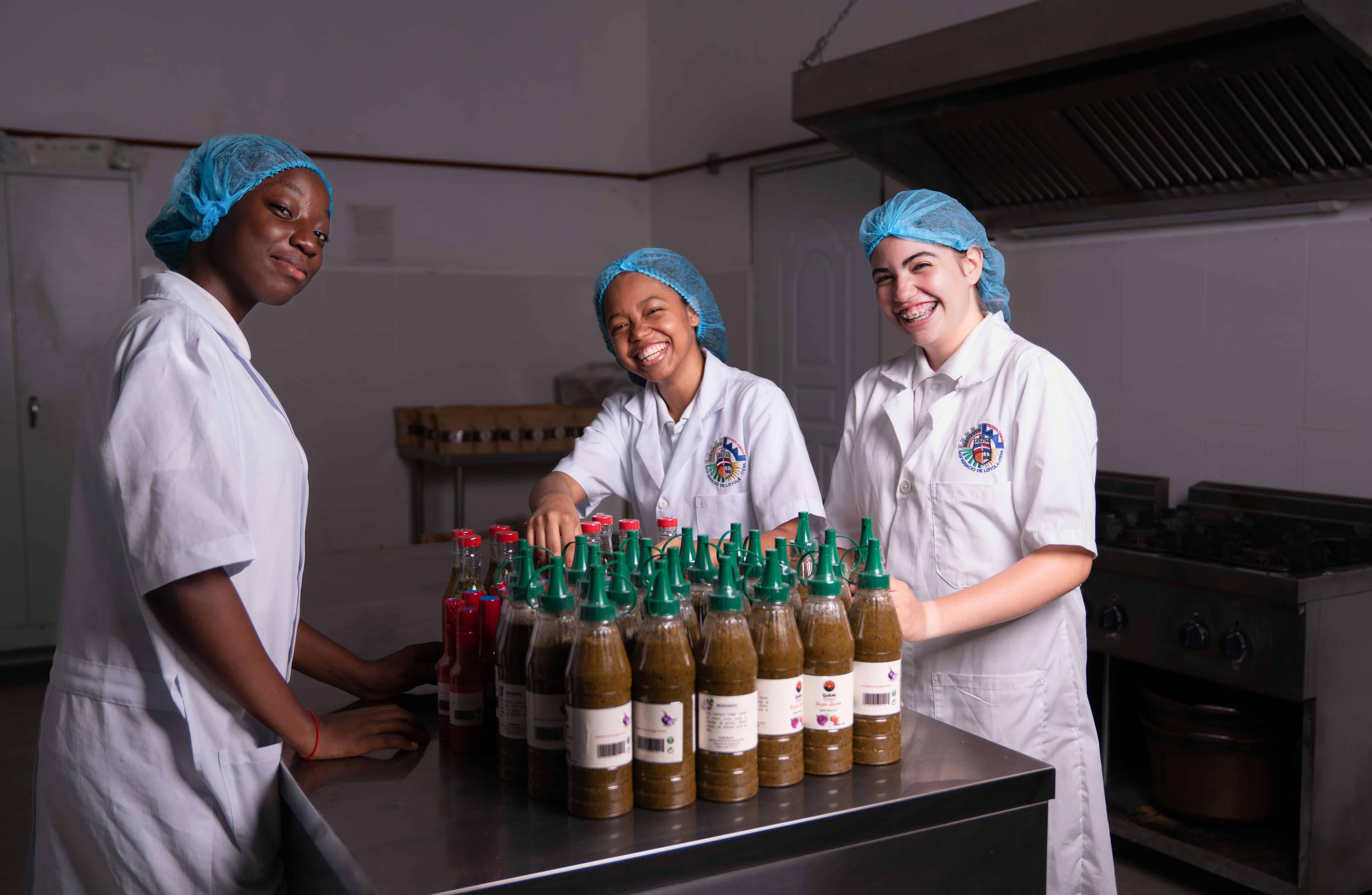 Estudiantes de ITESIL en formaci&oacute;n t&eacute;cnica.
