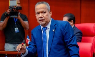 Senadores oficialistas piden a la oposici&oacute;n no politizar medidas de Abinader ante guerra