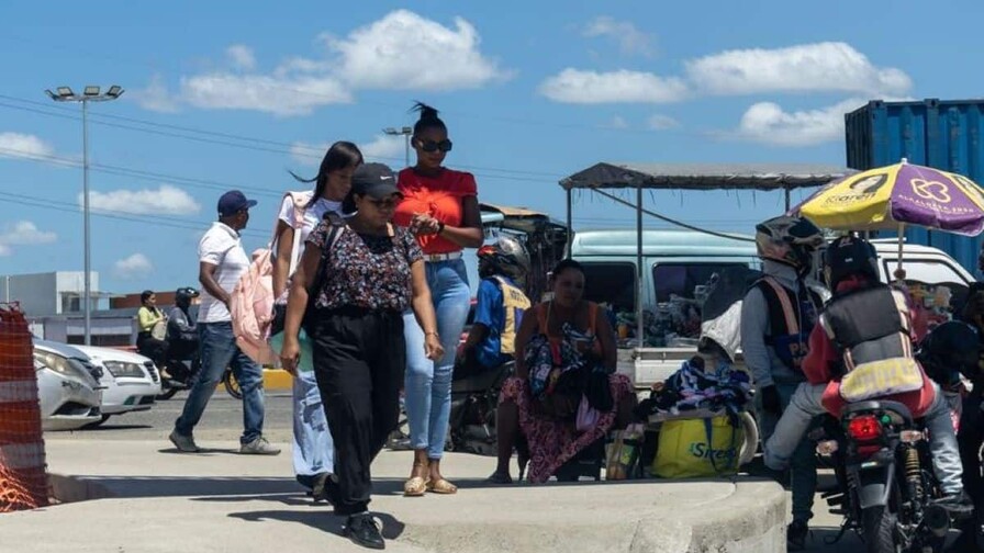 Los empresarios apoyan las medidas econ&oacute;micas por la guerra; ciudadanos dudan