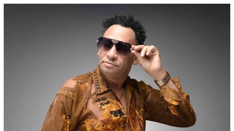 Una gira y dos canciones: lo nuevo del bachatero dominicano Luciano Mart&iacute;nez