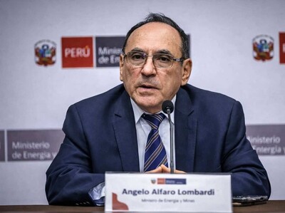 Presidente Perú reemplaza al ministro dimitió por denuncia violación