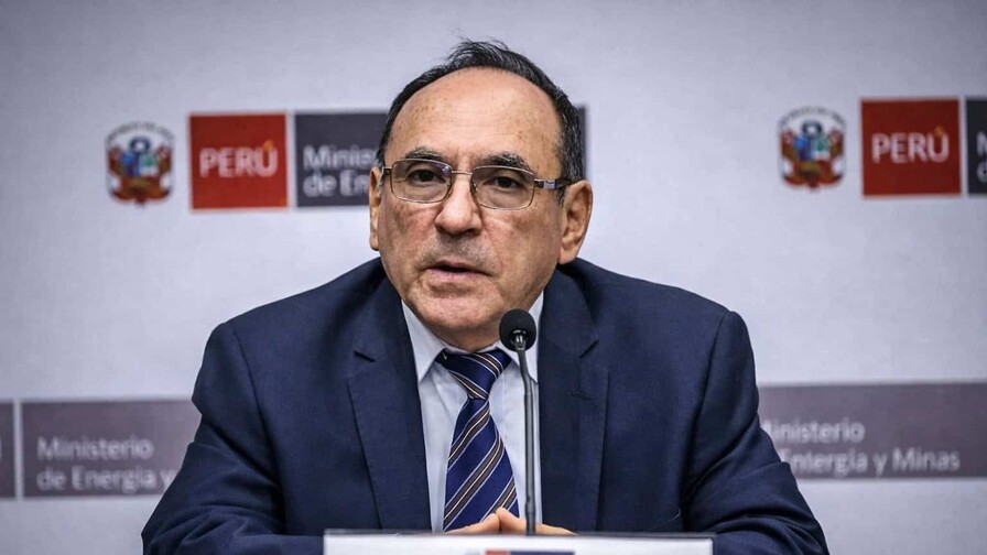 Presidente de Per&uacute; reemplaza al ministro de Energ&iacute;a que dimiti&oacute; por denuncia de violaci&oacute;n