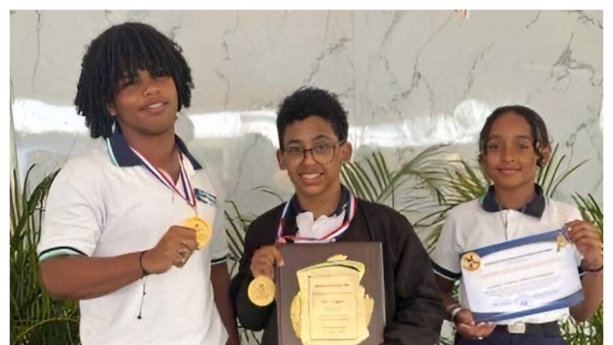 Estudiantes del Colegio San Mart&iacute;n de Porres obtienen primeros lugares en olimpiadas distritales