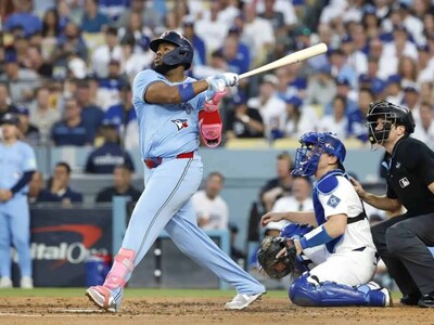 Vladimir Guerrero Jr. pega hit remolcador, evita que Rays barran