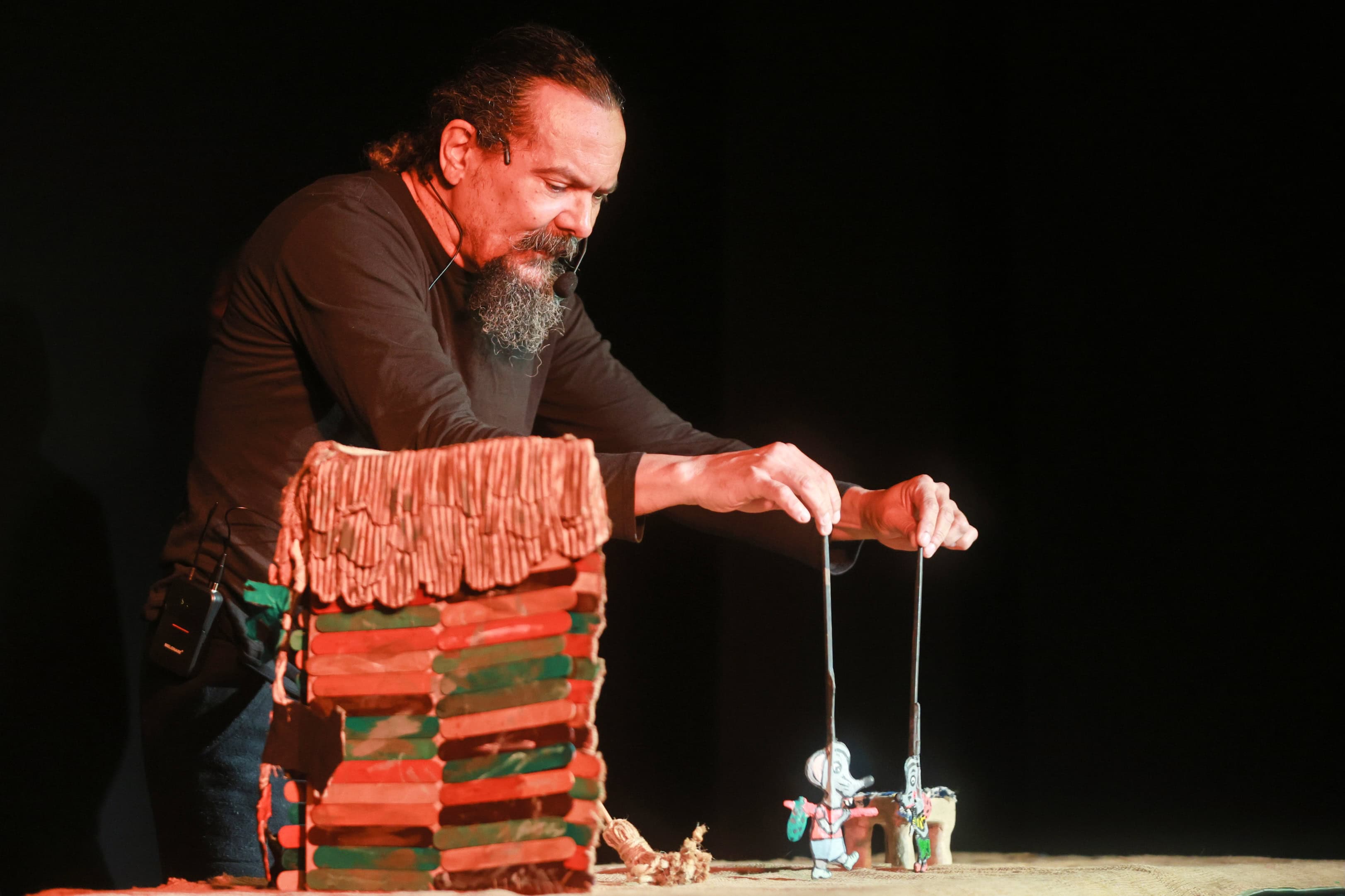 Ernesto López en la obra El camarón encantado.&nbsp;