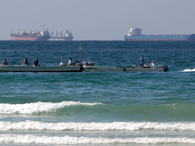 Irán: buques no hostiles podrán transitar por el estrecho de Ormuz