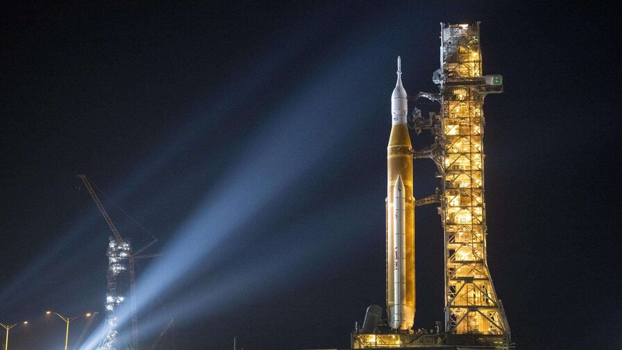 Los astronautas que sobrevolar&aacute;n la Luna en Artemis II