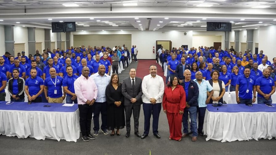 Minerd e Inefi capacitan a más de 300 docentes con Taller de Actualización Curricular