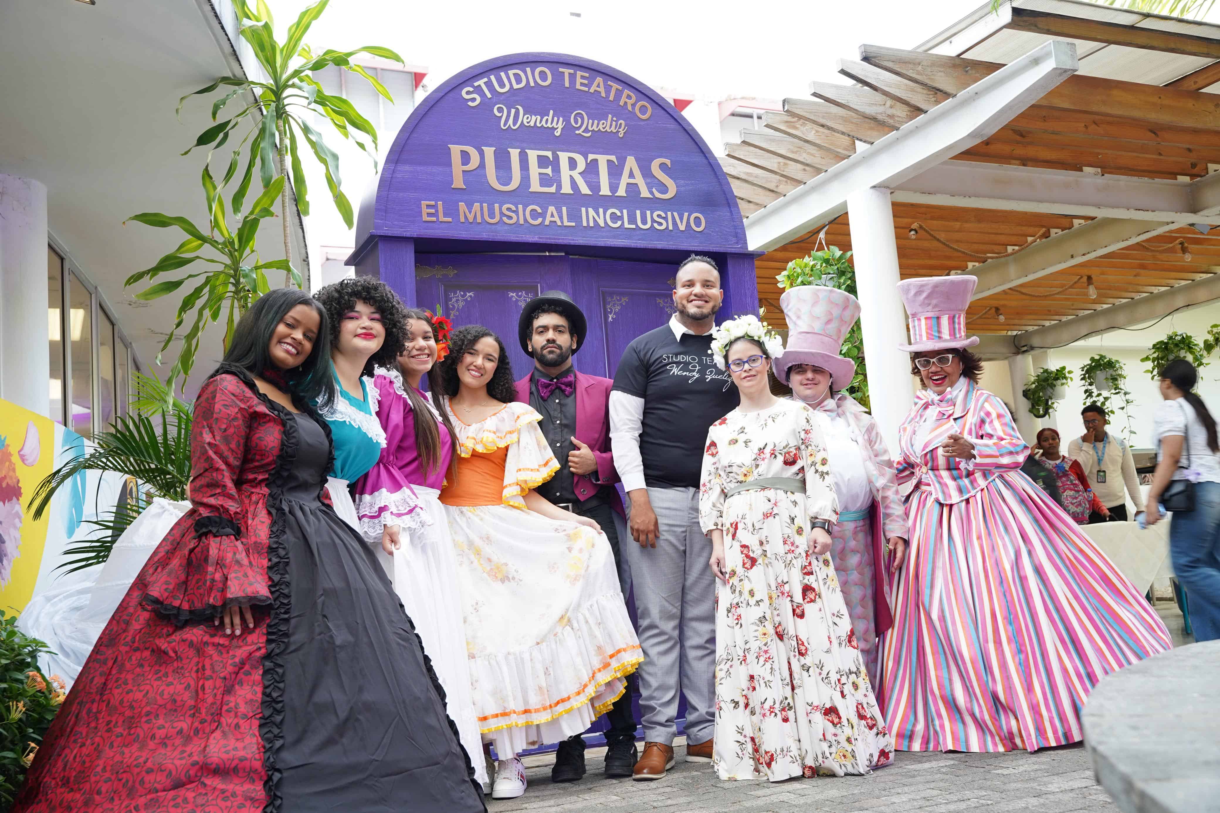 El elenco de la obra.