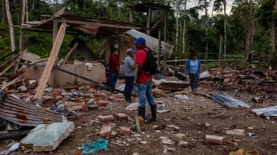 Ecuador niega que bombardeo en frontera con Colombia haya sido contra una granja lechera