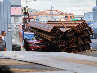 Cada año lo mismo: camiones se vuelcan y paralizan el km 9