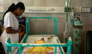 En Cuba golpeada por la crisis, m&eacute;dicos toman decisiones dificil&iacute;simas en cardiocentro infantil