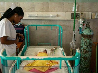 Cuba golpeada por la crisis, médicos toman decisiones "dificilísimas